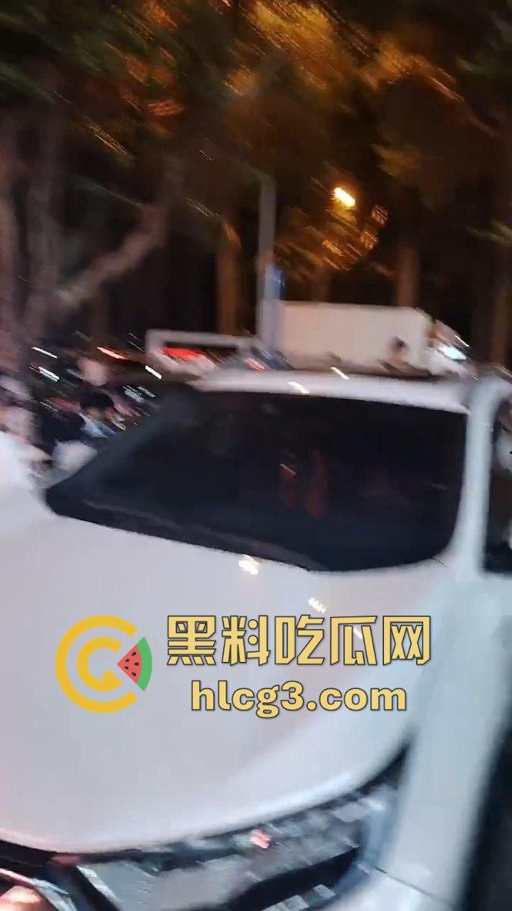 8.15海口抓嫖事件：爱赌的爸、生病的妈、上学的弟，破碎的她还有谁能帮？该管的不管，该抓的不抓！-4