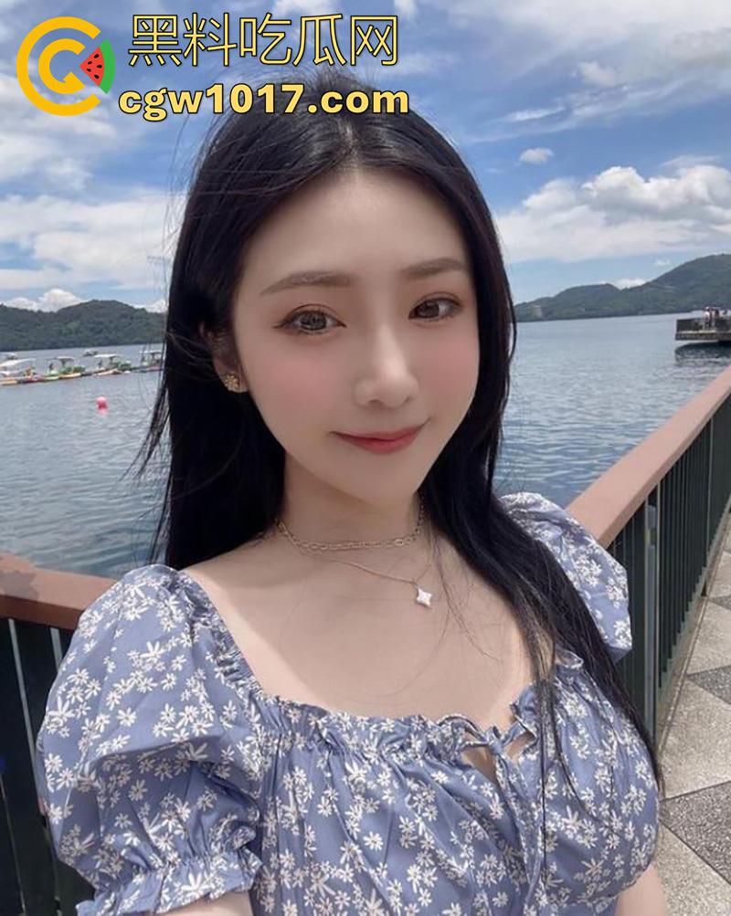 台湾高颜值国光女神【许薇安】火辣身材性感尤物，美乳饱满细腰肥臀，私密视频泄露，被男友疯狂进攻花芯狂喷水！-2