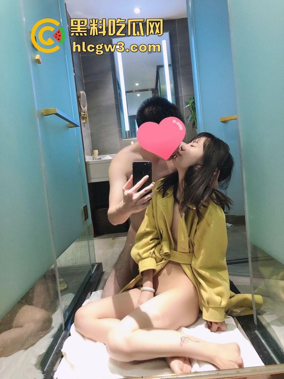 四川传媒学院清纯女大【朱姝君】翻车,清纯人设崩塌,背着男友偷偷被富哥包养,反差骚到炸!-6