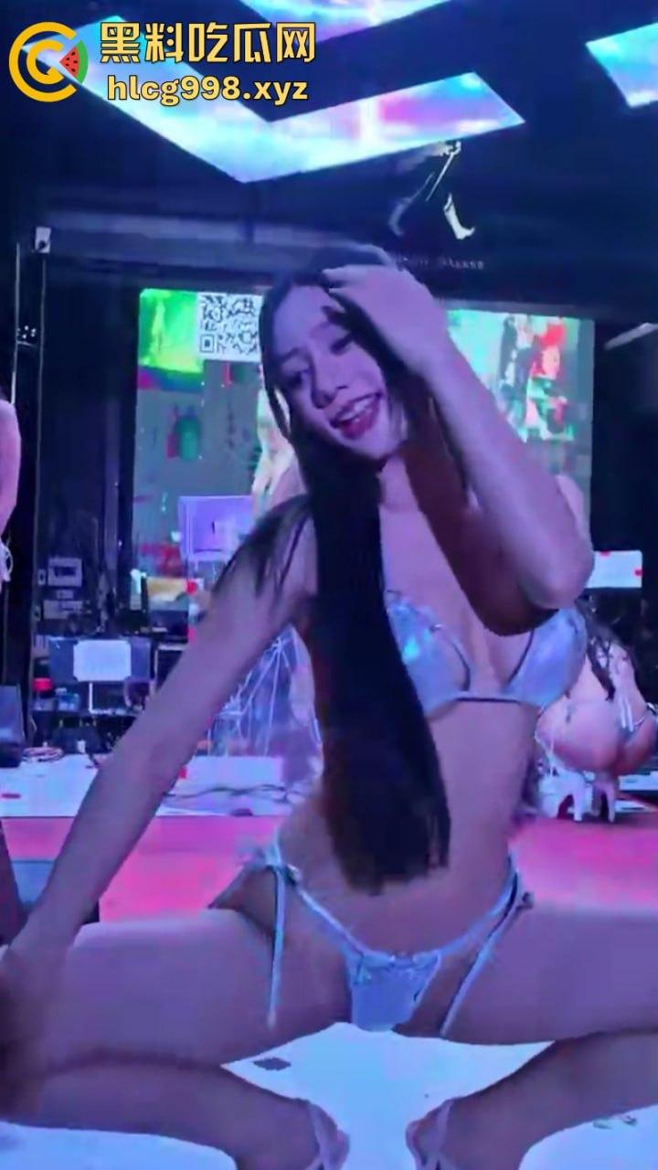 泰国为拉动GDP开大招了 性感色舞劲爆夜场 香乳蜜臀大长腿 这谁看了不迷糊-10