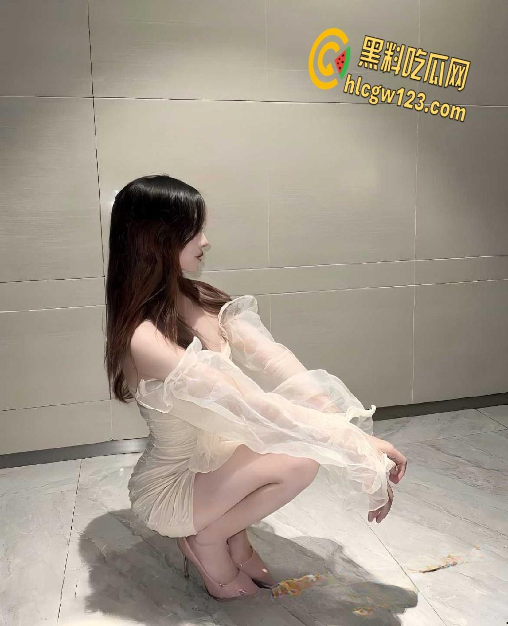 富二代约炮模特【fKabuto】,22岁小模特伴游几天下来操爽了,小穴被干的肿起来!-2