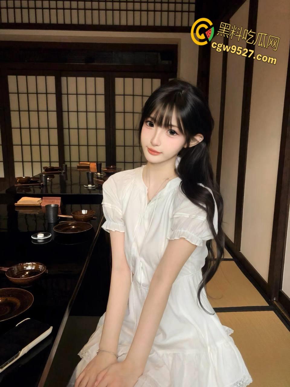 南昌大学清纯学妹【童淑贤】，与炮友外出旅游陪玩陪睡， 颜值很高口交娴熟，这就是你们眼里的女神 !-4