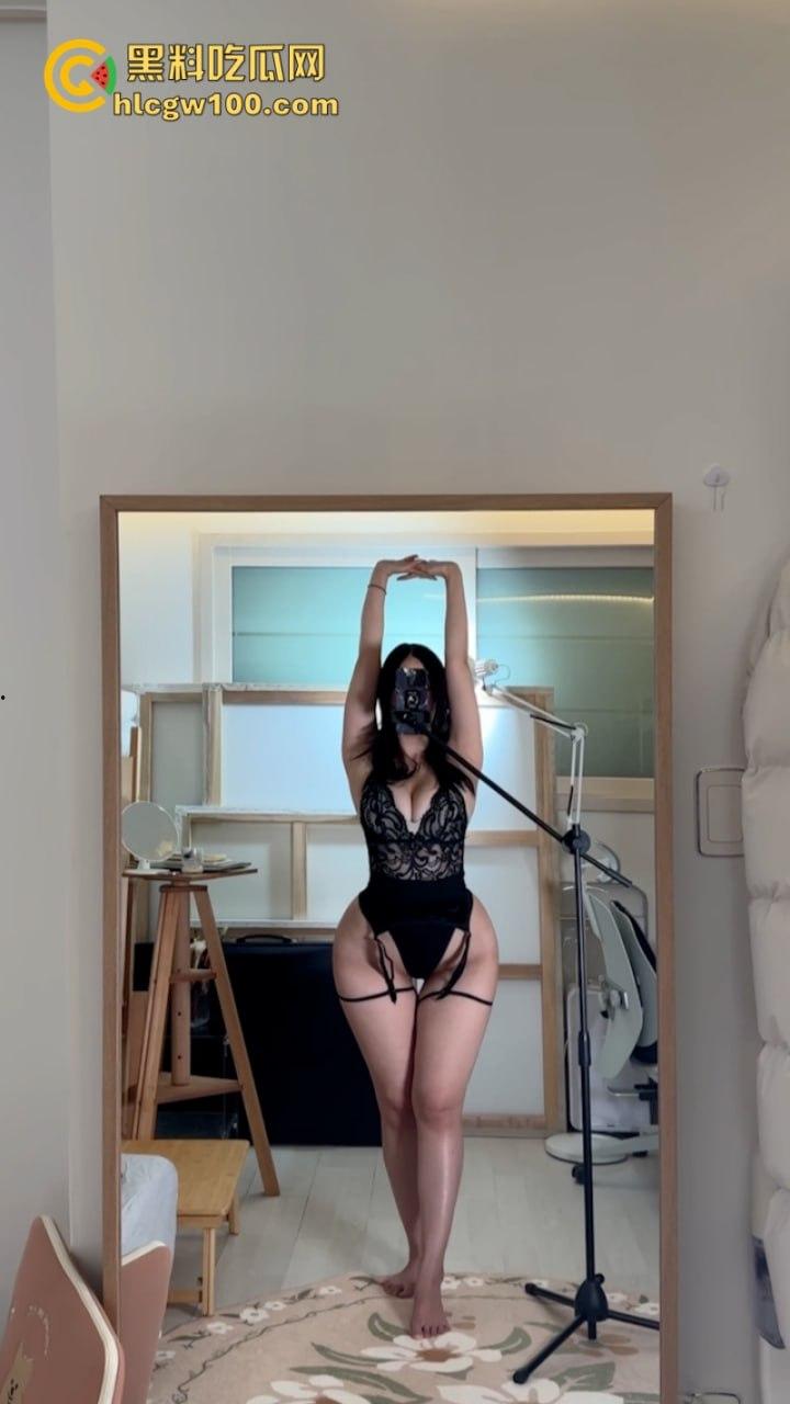 Onlyfans极品女神【悠悠花】极品露脸女神 爆炸无敌超级美臀网红 道具自慰福利合集！-1