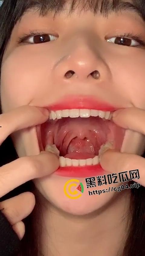 站住！让老夫来帮你做一下核酸检测  在让老夫好好给你检查一下有没有蛀牙-3