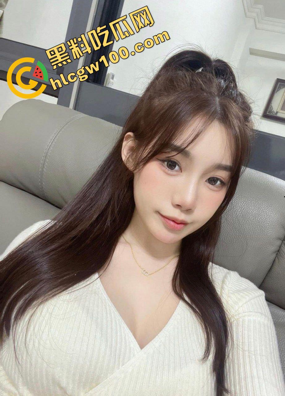 台湾高雄超甜模特【lhua】胯下口交舔屌，主动骑在鸡巴上坐下去来回抽插-9