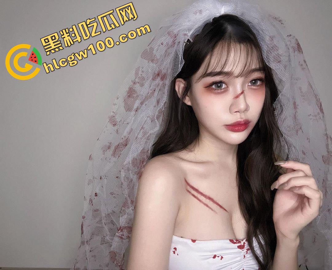 台湾高雄超甜模特【lhua】胯下口交舔屌，主动骑在鸡巴上坐下去来回抽插-15