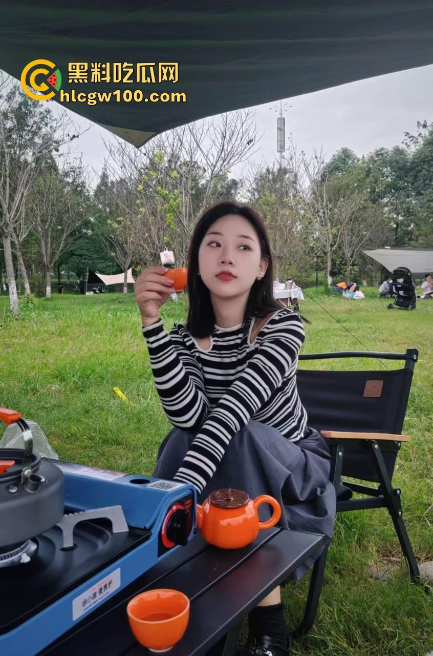 苏州极品气质女神【吴巧婷】被渣男调教成母狗，手拉牵引绳爆操后入内射，还送给兄弟轮流操着玩！-1