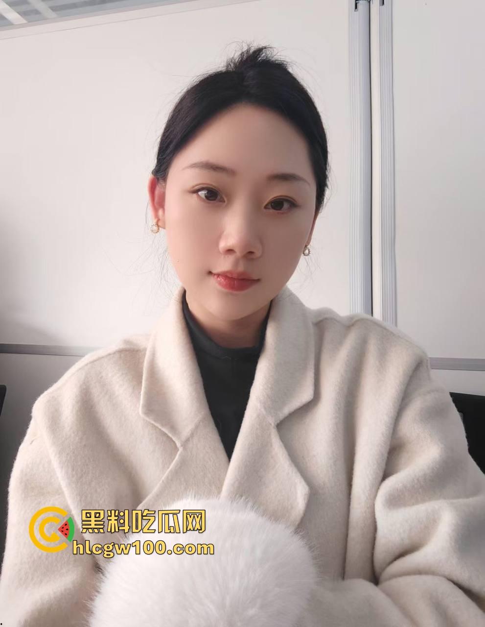 苏州极品气质女神【吴巧婷】被渣男调教成母狗，手拉牵引绳爆操后入内射，还送给兄弟轮流操着玩！-10