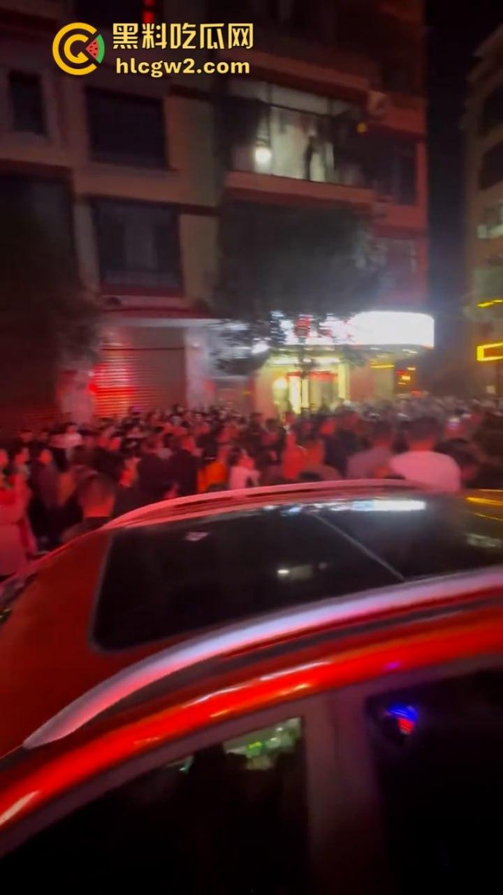 实力坑娃！湖南益阳桃江女子欠20元赌资不给 儿子上门出气却被老板哥哥持刀反杀-3