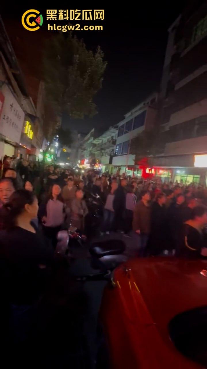 实力坑娃！湖南益阳桃江女子欠20元赌资不给 儿子上门出气却被老板哥哥持刀反杀-9