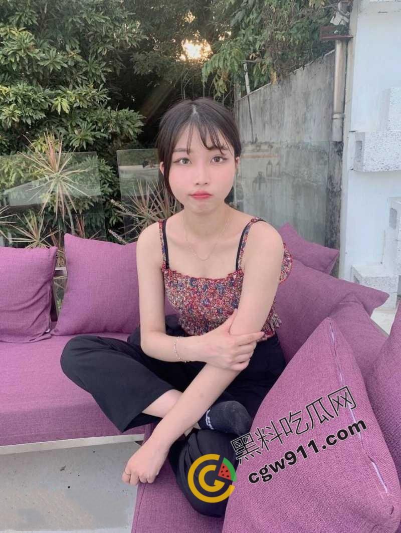 锡林浩特市90后巨乳骚货【王美丽】为帅哥网红大胆挥霍600万，骚逼身材火辣被疯狂抽插视频震惊全网-4