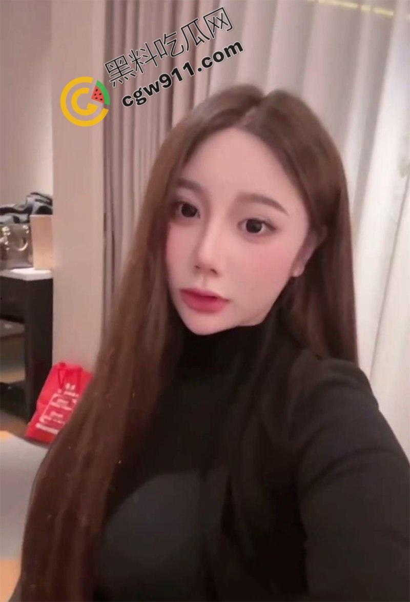 上海校园女神【李羡】被飞行员【孟飞】调教成淫荡小母狗，无毛嫩穴淫水横流，肉臀高翘欲死欲仙！-5