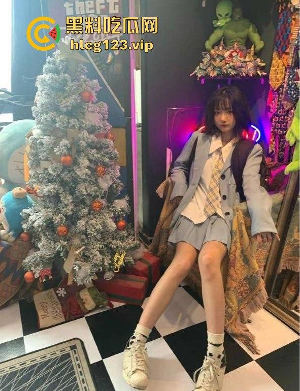 沧州大二美少女【欧拉丽】，黑丝腿袜加持，酒店激情啪啪被调教听话，逼水满满！-19