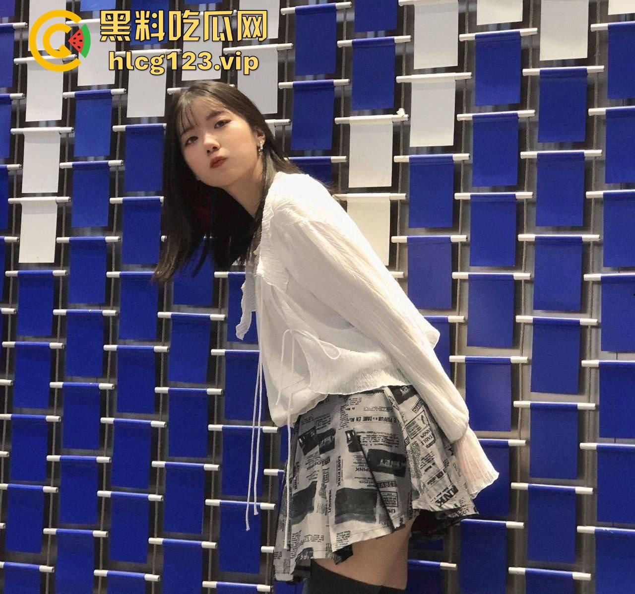 沧州大二美少女【欧拉丽】，黑丝腿袜加持，酒店激情啪啪被调教听话，逼水满满！-21