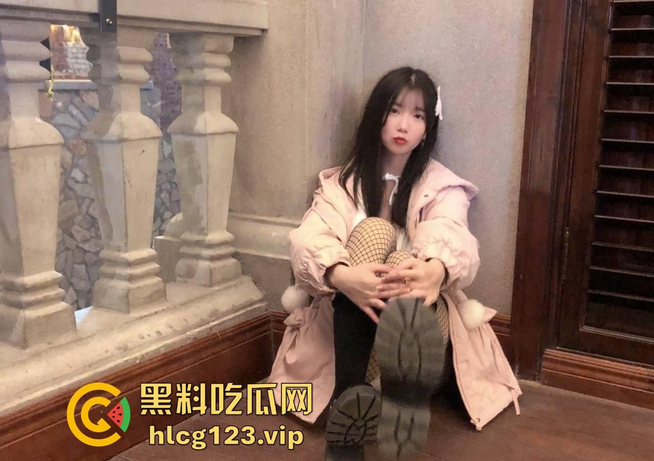 沧州大二美少女【欧拉丽】，黑丝腿袜加持，酒店激情啪啪被调教听话，逼水满满！-27