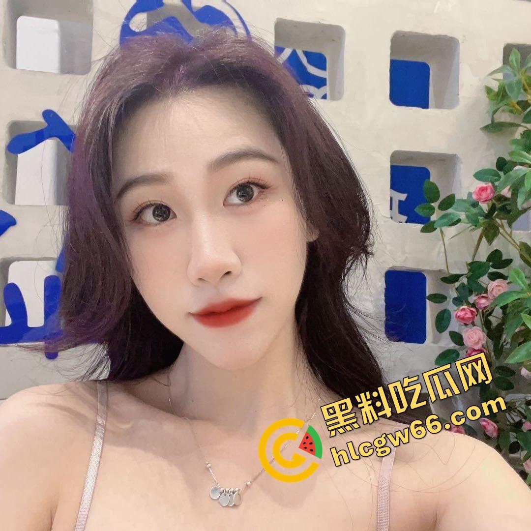 同幼儿园宝妈暗地偷情，表面正经带娃，背地里让我操到崩溃，骚水黏得像蜜一样，全程求内射！-1