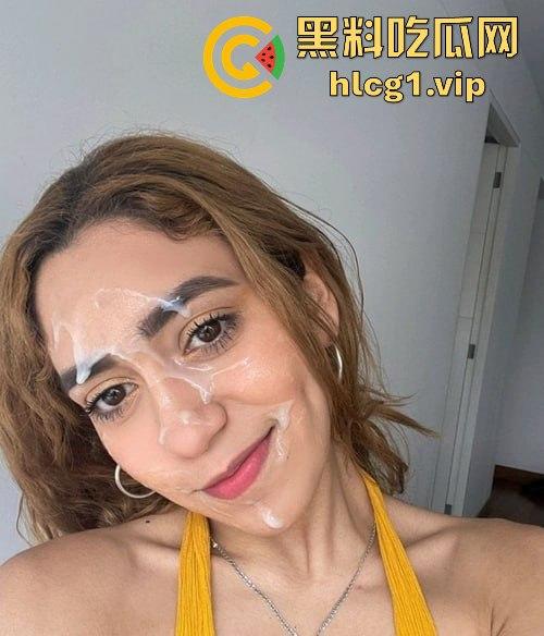 欧美网红『 Carna』颜射视频合集曝光！满脸精液在阿姆斯特丹街头露出，真够野！-4