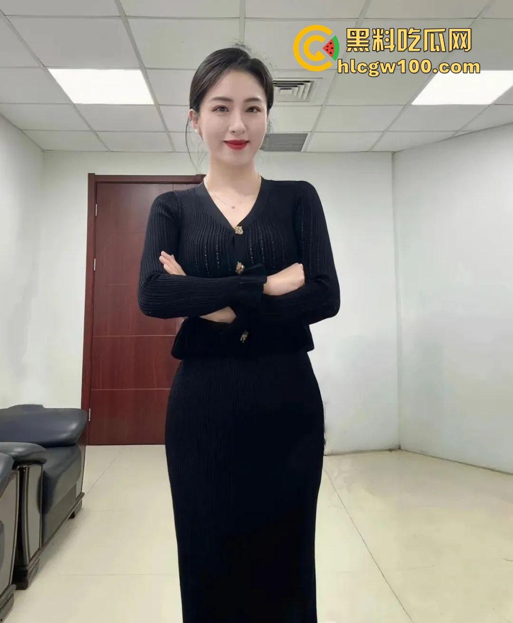 公园野战骚翻天，大姐饥渴难耐还想硬操，奈何大哥小弟弟趴着装死抢救无果，力不从心的尴尬看得人笑尿！-2