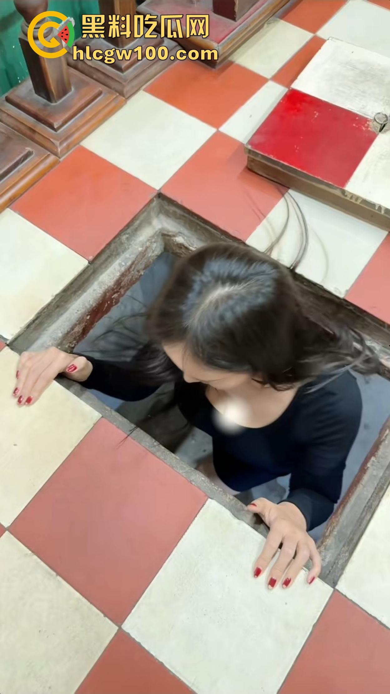 抖音巨乳网红【小厨娘美食记】惊悚回归，越南地下室视频曝光，军火库细节疑似绑架性奴案！-14