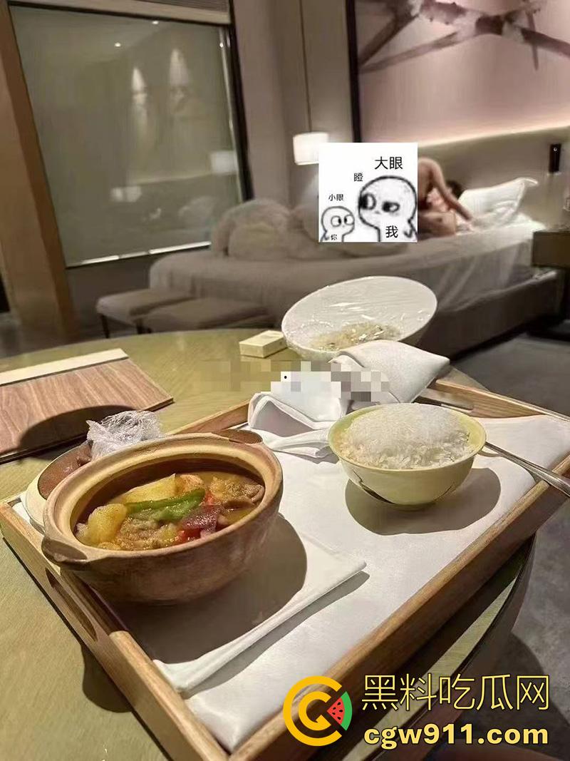 绿帽上门女婿自爆,结婚日岳父代替洞房,老婆外出深圳玩群p,怀着孕回来结婚,性感白富美竟是个乱伦淫娃!-7