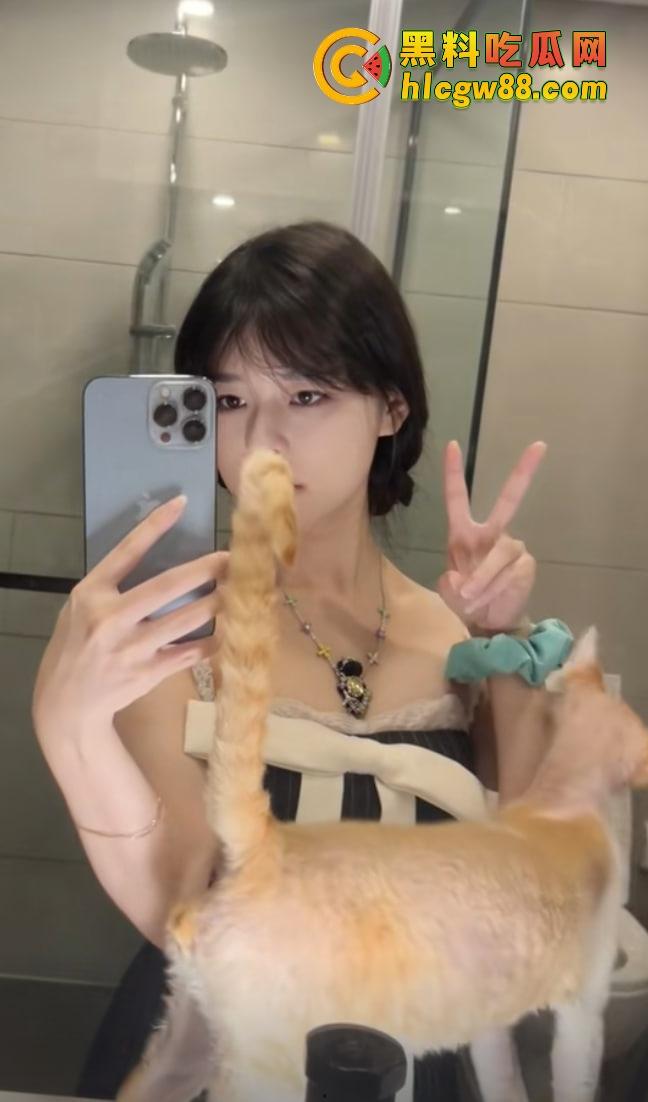 宅男女神『 沫子 』早期和榜一大哥啪啪视频流出，叫床浪到不行，小母狗本性暴露无遗！-12