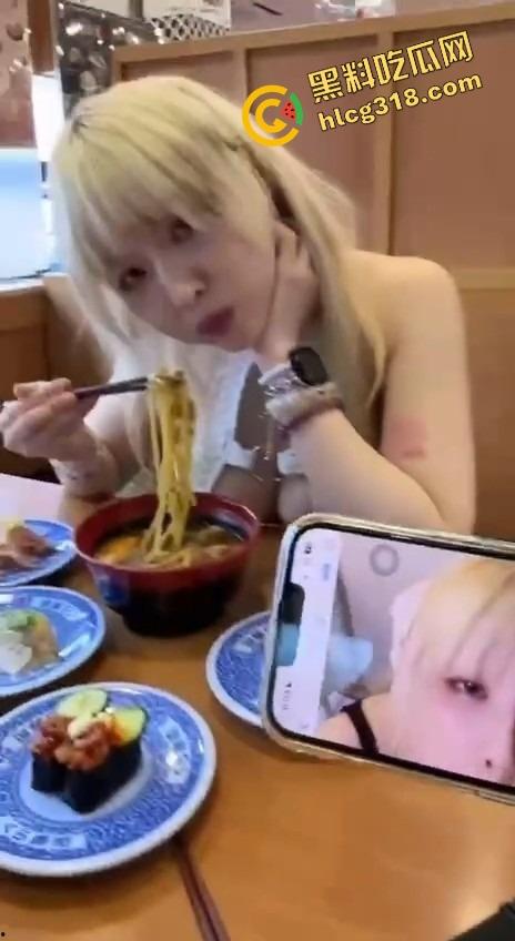 相亲对象居然是撸过的网黄，吃完饭直接喊我去她家，一进门就嫌热开始脱，捡东西直接扎头发是几个意思？-6