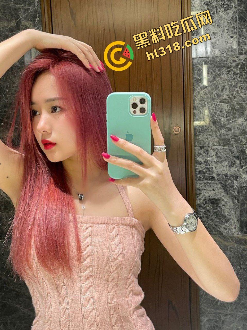 苏州高颜值名媛团，姐妹组团3P4P轮流服侍金主，一炮一个香奈儿包包，姐妹齐心闷声发大财！-12