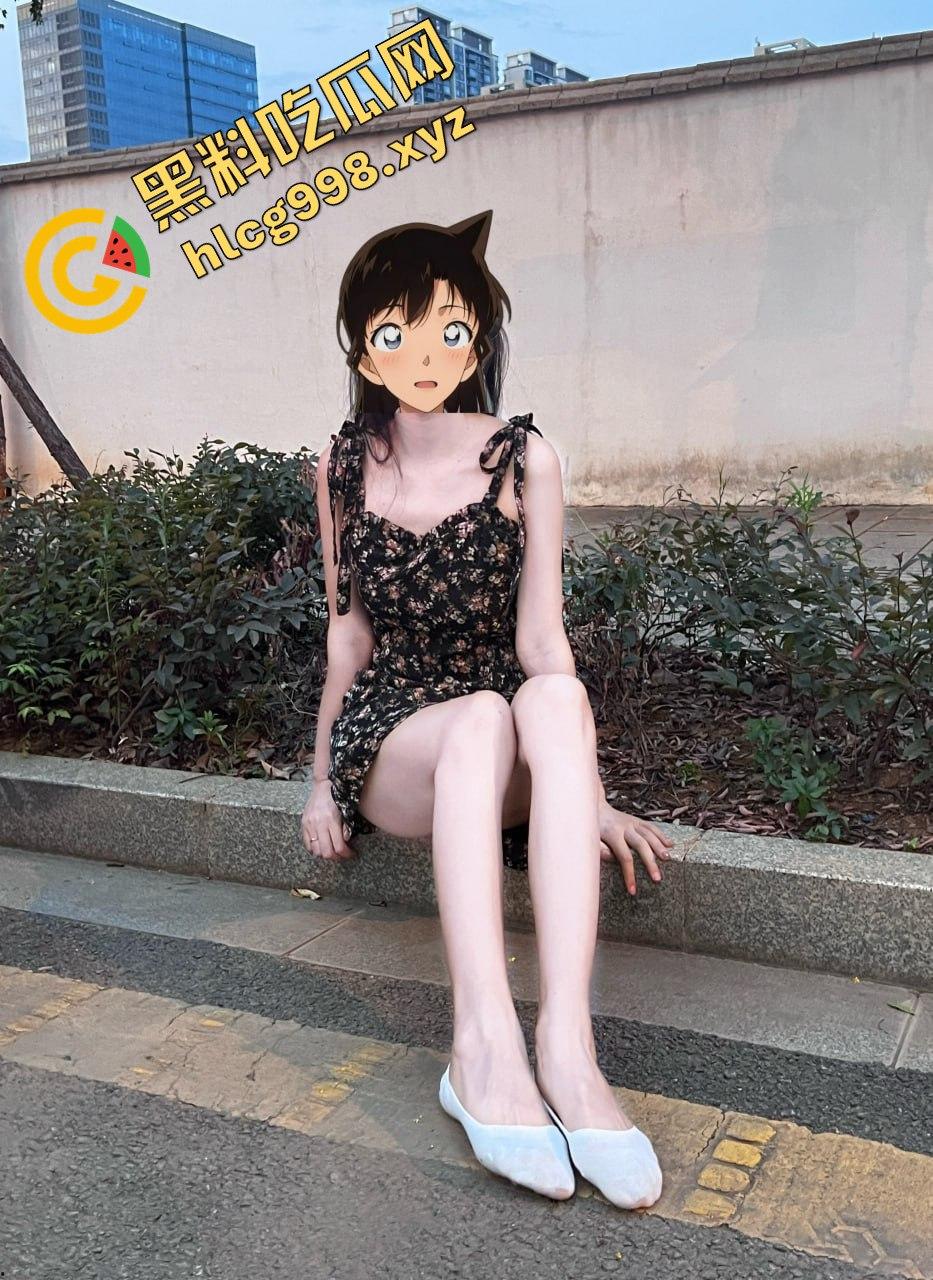 反差人妻【兔兔】推特翻车！优雅骚妻停车位拉进楼道，跪地扒裤九浅一深顶到底！-12