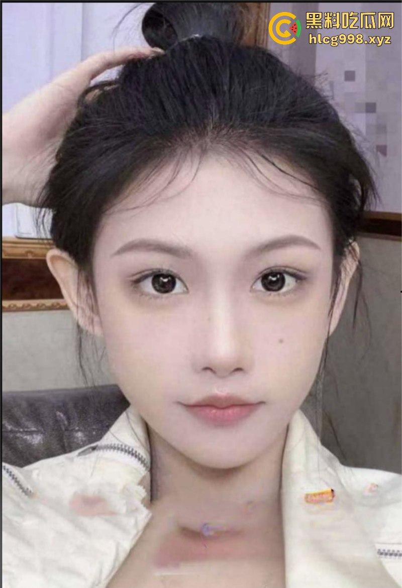 华中师范大学清纯学生妹【张静】无力偿还网贷被迫出卖自己的第一次与猥琐大叔 聊天记录破处视频曝光！-4