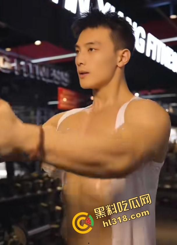 别只会看抖音直播，40W粉健身网红『小葛』爆操女粉，鸡巴一亮生吃大帅屌，谁还在乎套子这种废物？-4