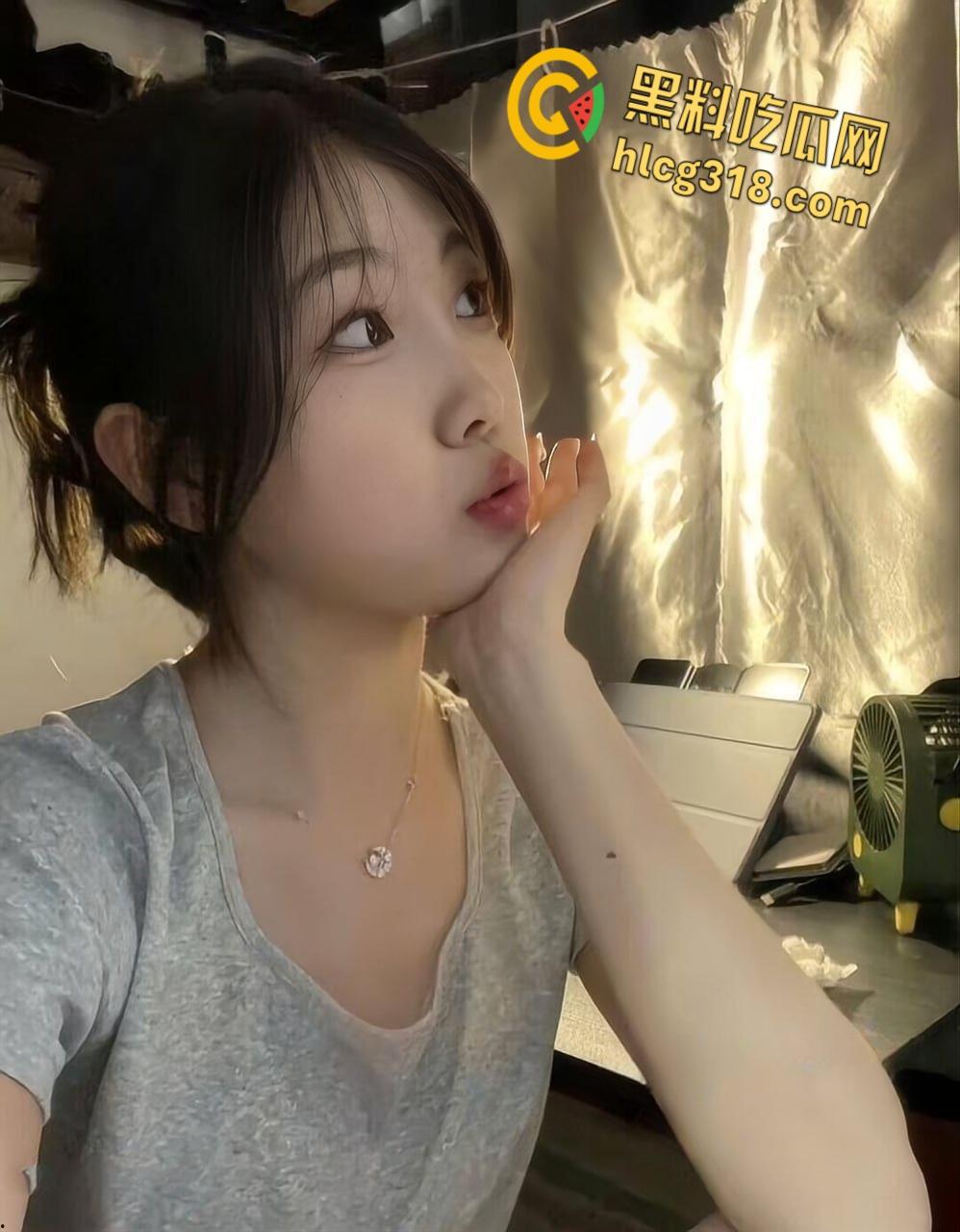 精神小伙情感翻车,三年恋情被老头截胡台球助教,三年感情败在金钱上!-3