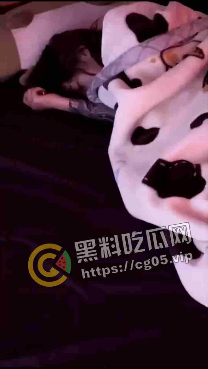 一眼丁真 鉴定为烟里有毒！恶臭男在电子烟里下毒控制溜冰女还发群炫耀 说自己还是国家公务员-7