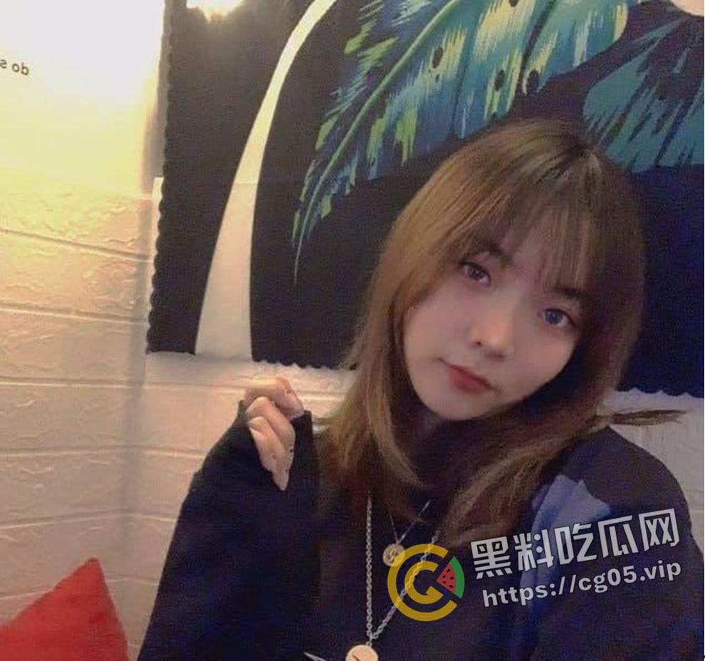 台湾海洋大学台妹被男友流出私密视频 叫床嗲到人都酥了 被粗壮男友干到都快哭了-3