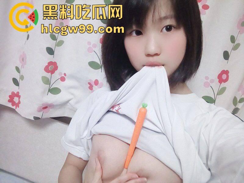 江西短发萌妹【孙怡】私密照疯传，掰穴露骚逼给男友拍，学校学霸家里宝，清纯小处女实际逼都黑了！-10