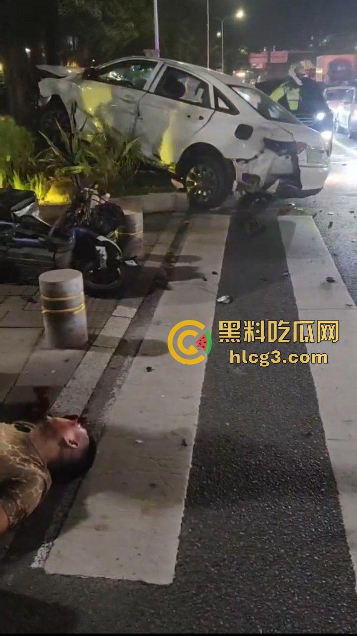 深圳龙岗区重大车祸 网约车司机突发恶疾 超速与电动车相撞 致5人受伤 2人死亡！-8