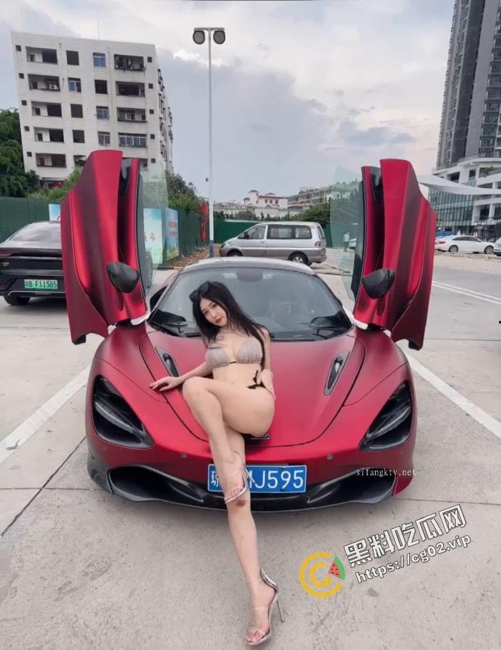 秀人网极品女神嫩模 阿姣 颜值身材天花板 全裸开豪车+姐妹双人互吃奶头 白虎骚逼诱惑十足 付费私拍流出-3