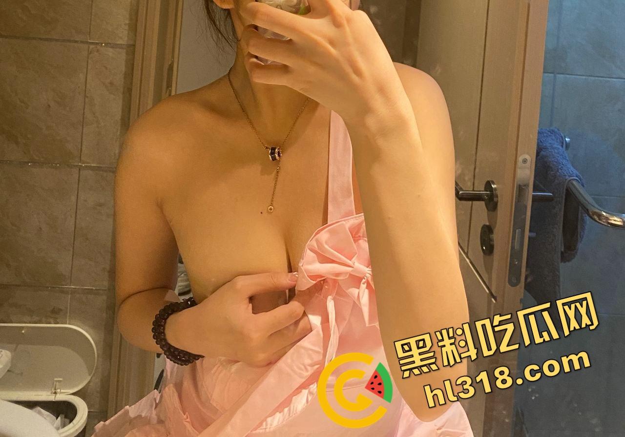 抖音3.9万粉小网红『liuyue』擦边卖丝袜，遇金主重金约炮，结果被当高端鸡玩一晚还被曝光！-3