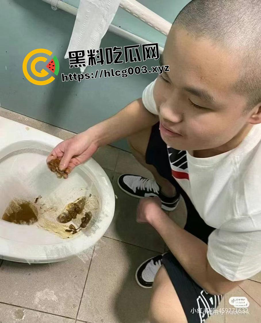 人神共愤！精神小伙破坏Beyond主场【黄家驹】墓碑被抓获 恶臭网红不仅不尊重死者还喜欢吃屎-6