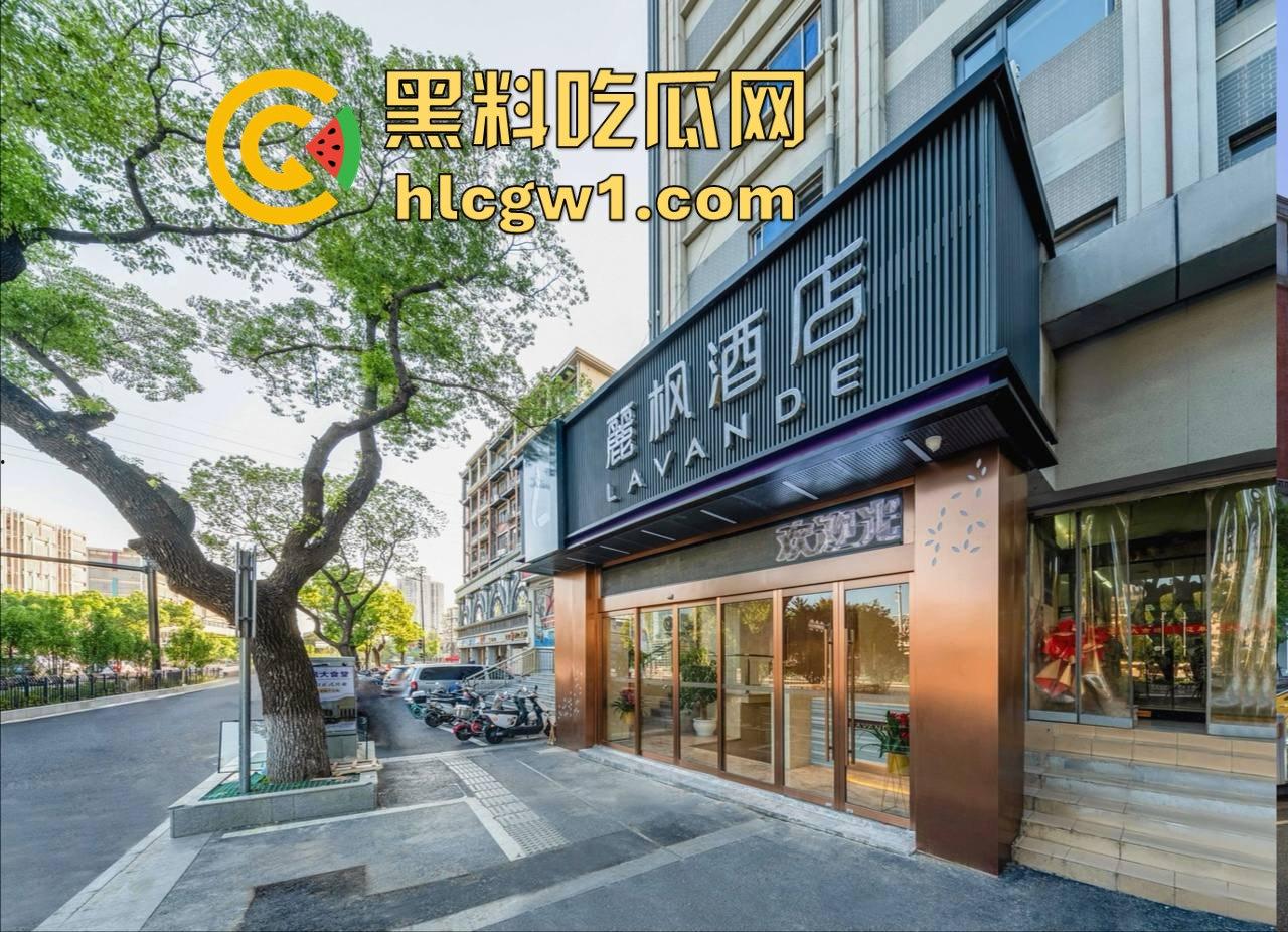 南京麓枫酒店5分钟约炮惨剧！男子早早完事撇下豪乳少妇，隔壁偷看的瓜友乐疯了！-7