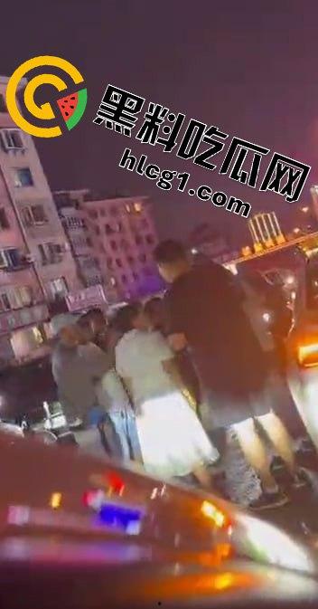 沈阳铁西区接连爆出惊天新闻，特大命案、持刀行凶、串店刀战，街头暴力事件频发！案发视频大合集‘-5