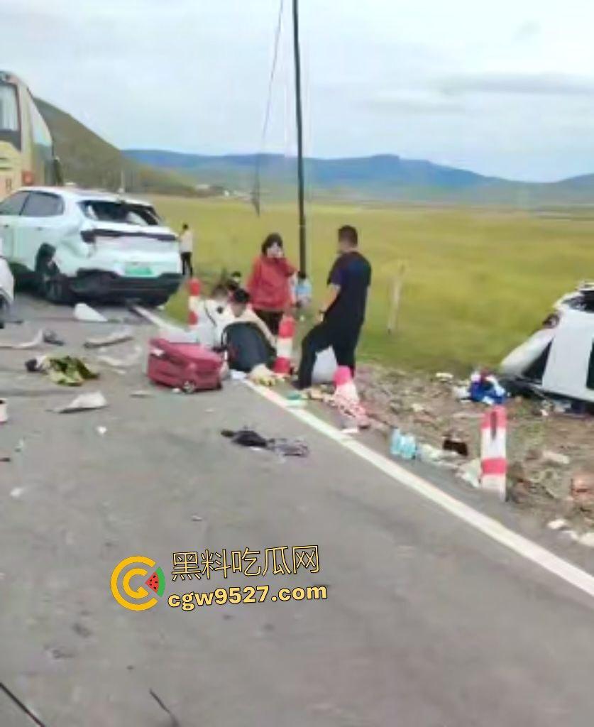 内蒙古赤峰水泥罐车失控狂撞！小米YU7成救命神器，车毁人安车主倒车神速变藤原拓海！-6