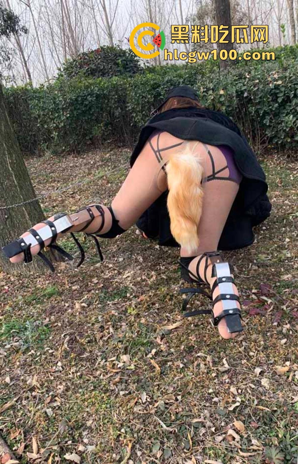 快手潍坊骚少妇『郑丹丹的丹』主动勾引体育生，骑乘位奶子乱晃，射脸吃精直接上瘾，男人看了不想射都难！-10