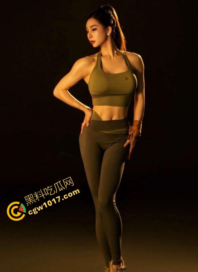 已婚性感少妇【贺晓】出轨视频曝光！镜子前淫态尽显，骚穴榨精高潮不断，让人血脉贲张！-3