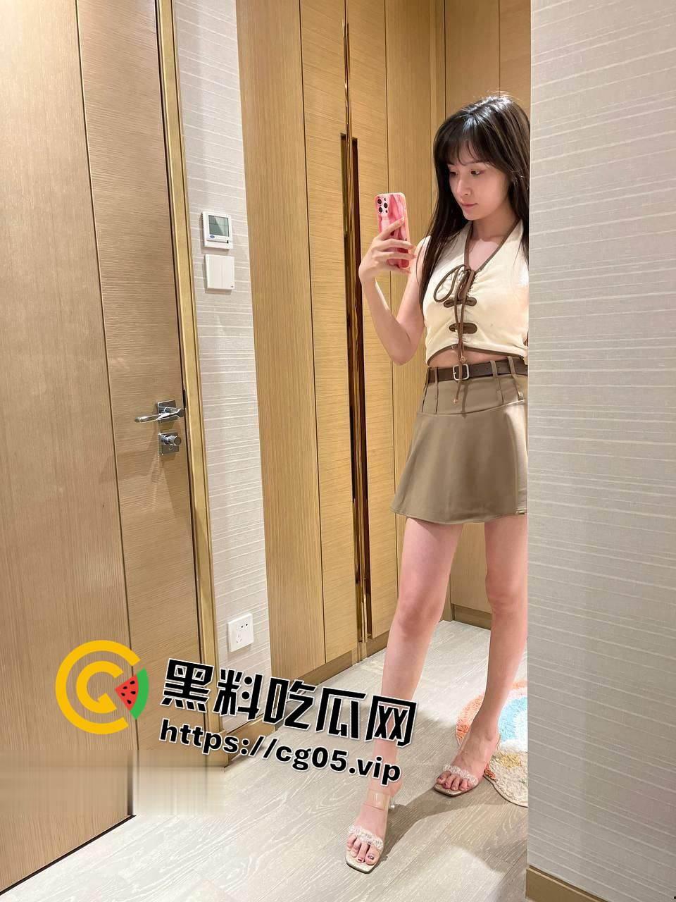 江苏极品公务员妹子 幸福又快乐的被领导调教 颜值非常抗打-1