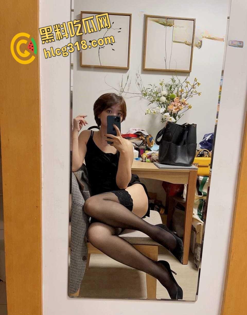 上海短发少妇【Ivy未央】,公务员外衣下的熟女尤物,性感白虎粉嫩诱惑,各种露出寻求刺激 !-3