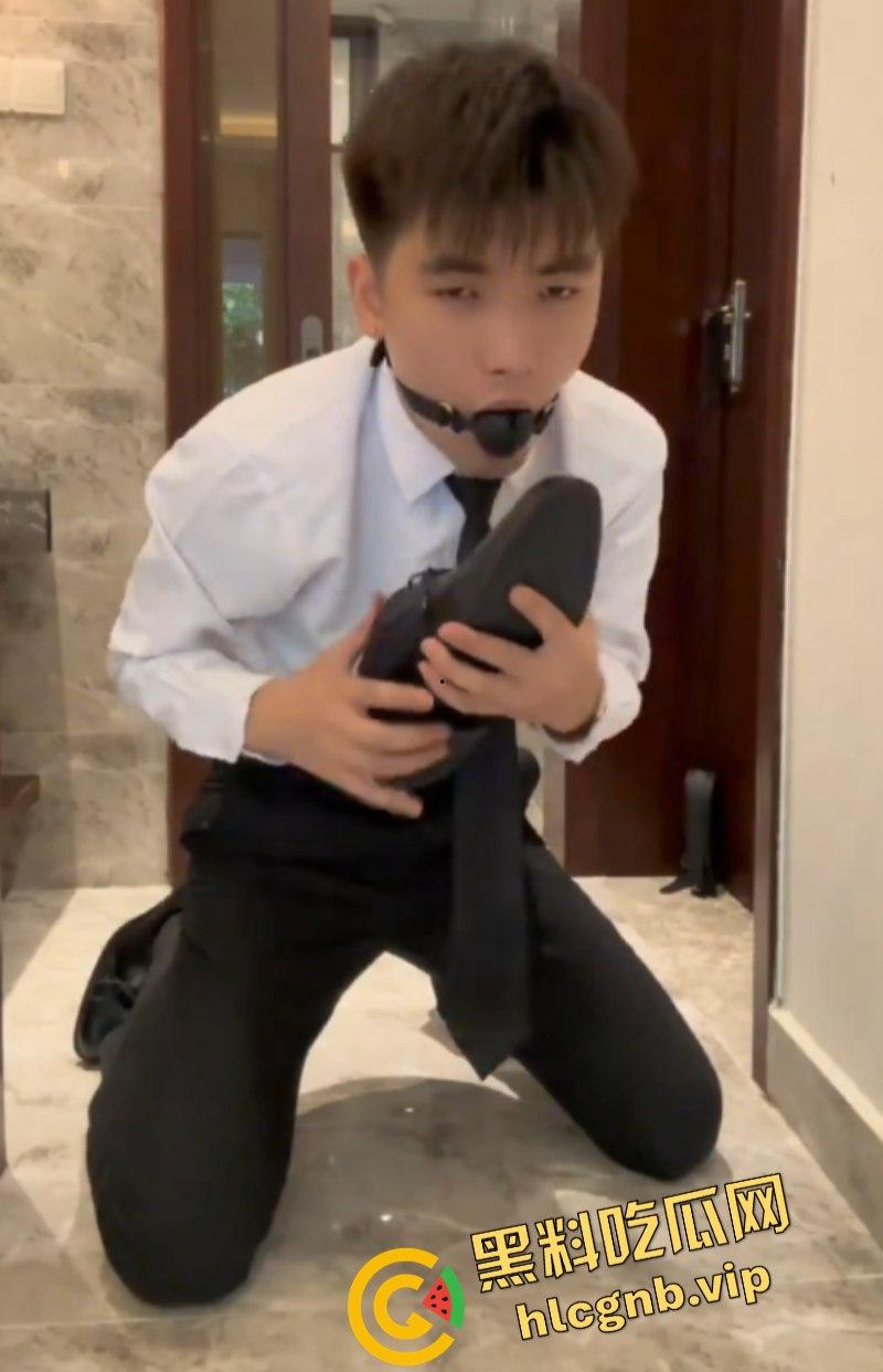 鸡妈喊你来‘团建’了！成都鸡妈Gay团体 聚众日屁眼被一锅端！-9