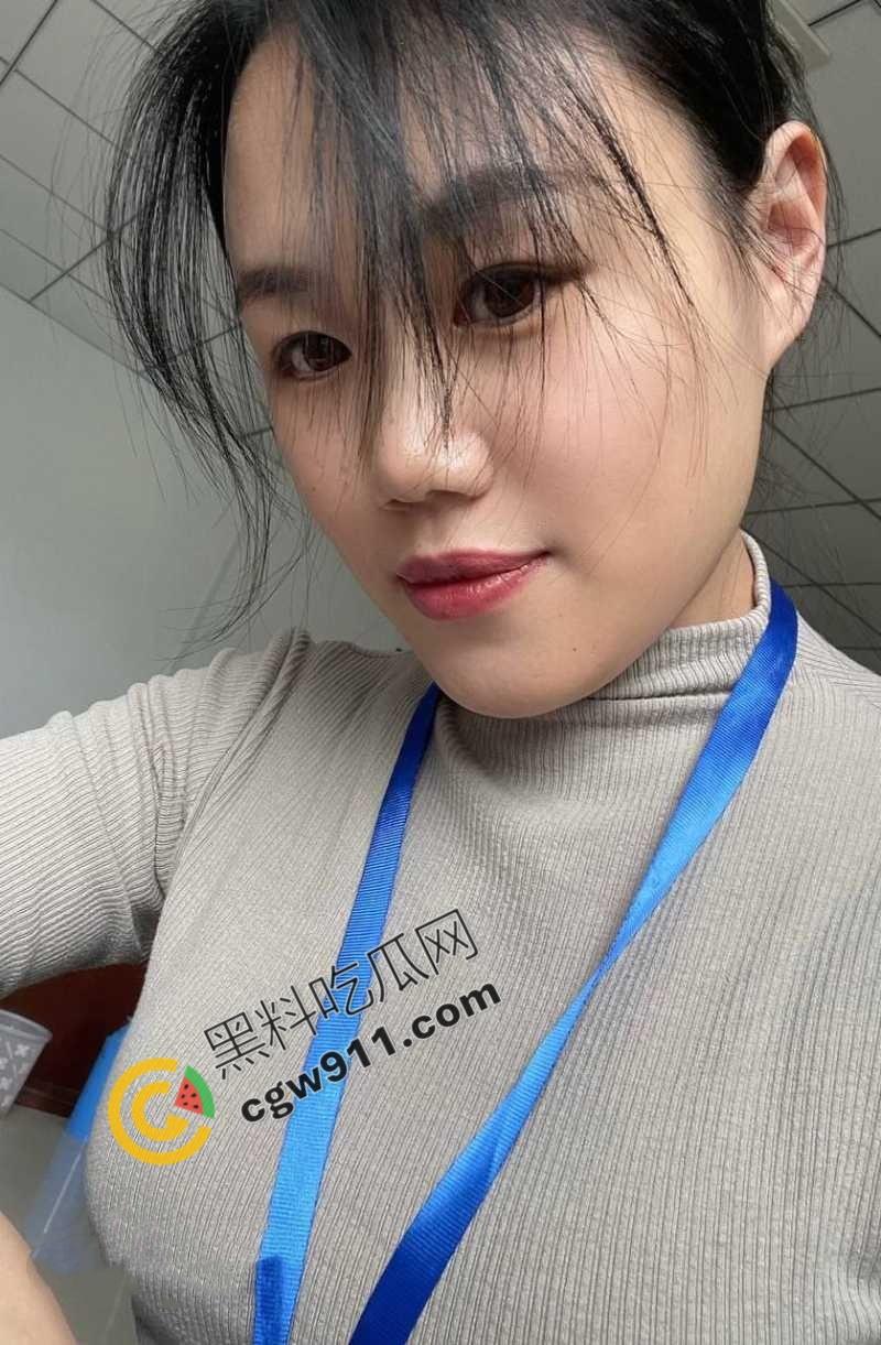 太原公务员人妻【赵婷婷】网络风骚反被威胁，肥臀骚穴被爆操的视频曝光，老公蒙在鼓里濒临崩溃-1