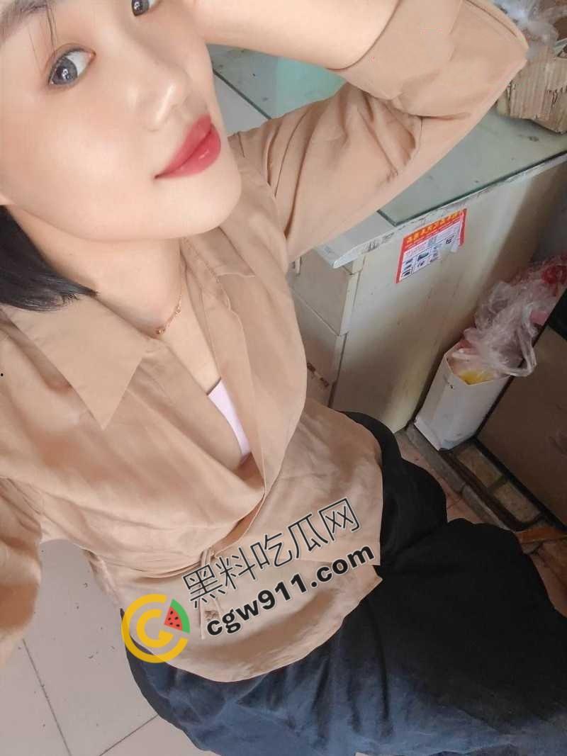 太原公务员人妻【赵婷婷】网络风骚反被威胁，肥臀骚穴被爆操的视频曝光，老公蒙在鼓里濒临崩溃-3