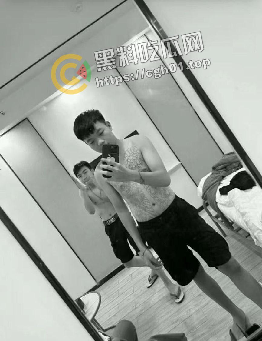 傣族精神小伙开车狂飙 喜提团灭 5人当场死亡 现场画面曝光 尸体叠罗汉-5