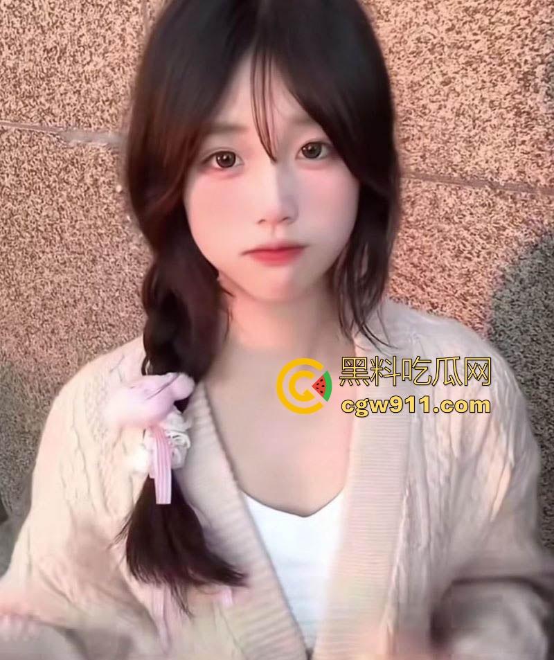 郑州大学清纯大三女大【卢佳颖】学生妹调教榨精狂欢，粉嫩骚穴紧裹肉棒喷汁高潮，榨得男友欲仙欲死！-2